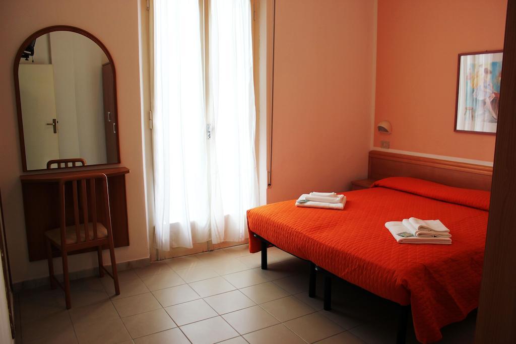 Hotel Leda Rimini Quarto foto