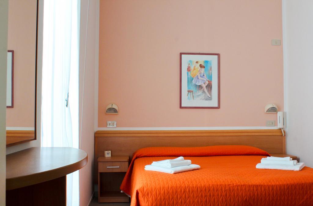 Hotel Leda Rimini Quarto foto
