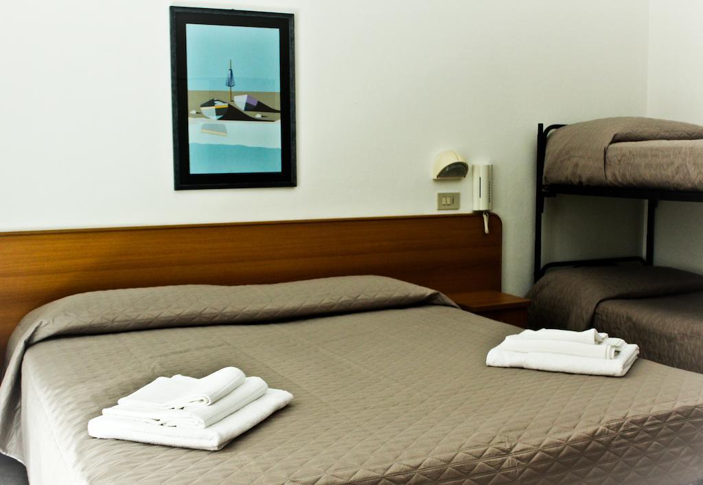 Hotel Leda Rimini Quarto foto